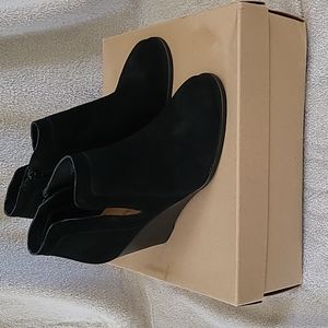 Lucky Brand Oiled Suede Ankle Booties